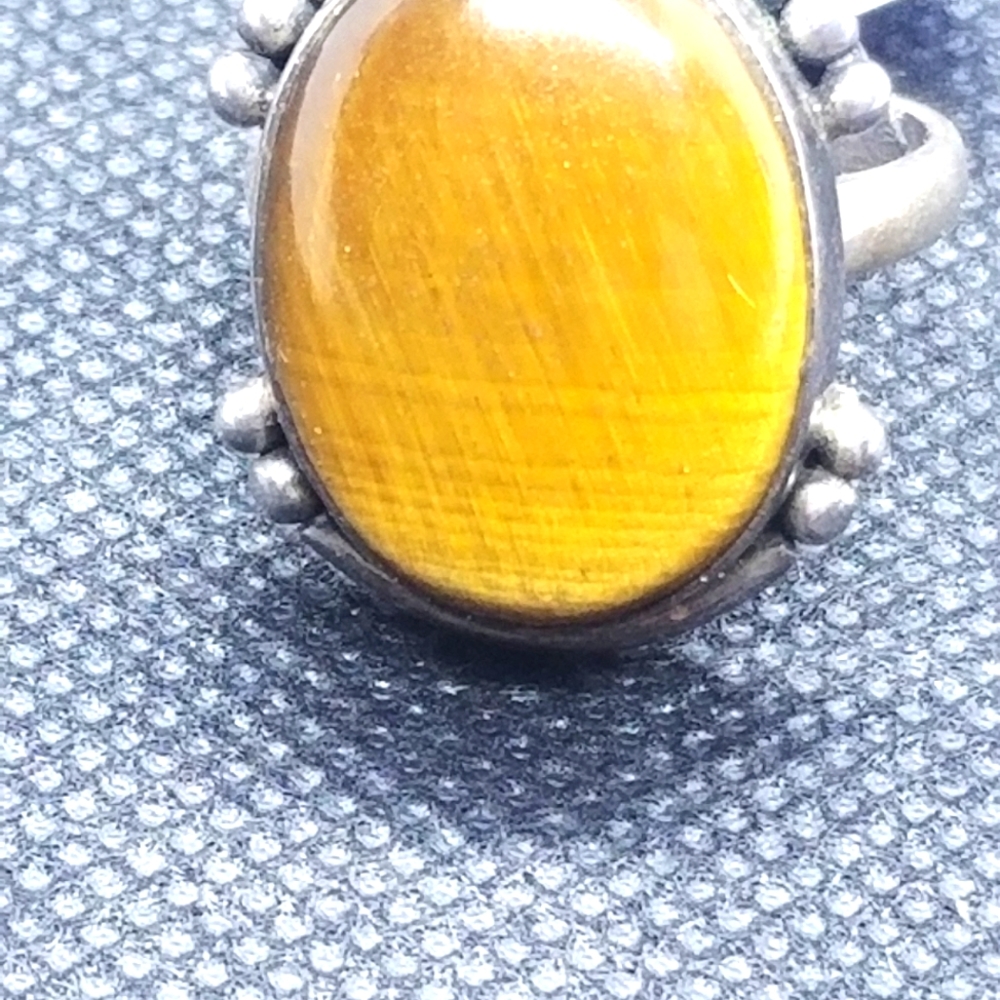 Vintage syerling silver tiger's eye ring